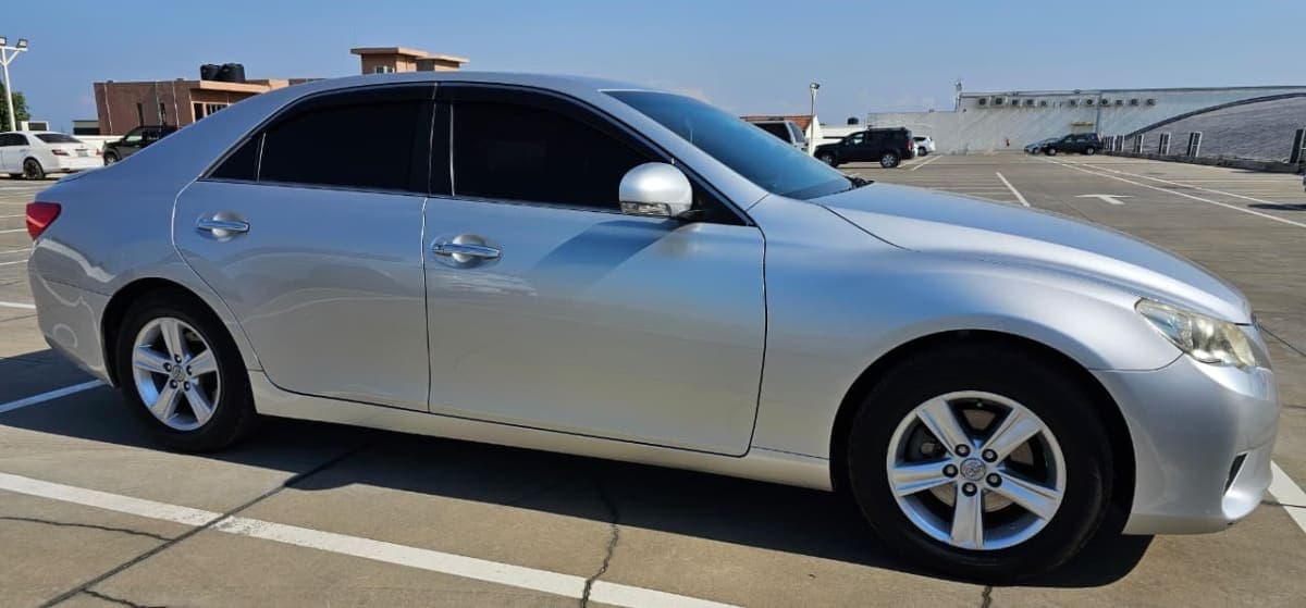 Toyota Mark X 2011
