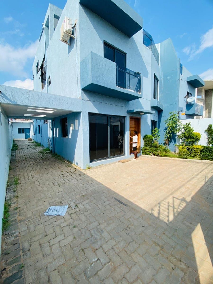 Vende-se/Arrenda-se Moradia Tipo 3 Triunfo